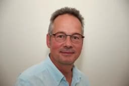 Dr Nicholas Clark