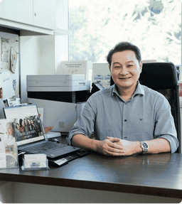 Dr. Christopher Ng