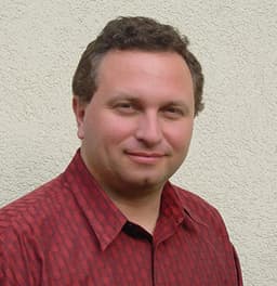 Dr. René Schramböck
