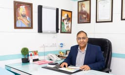 Dr. Manu Gupta