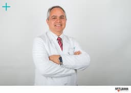 Dr. Oscar Valle
