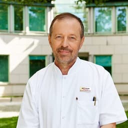 lek. Piotr Lewandowski